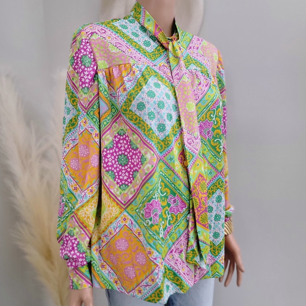 Retro Bohemian Vintage Handmade Green Floral Long Sleeve Bow-tie neck Blouse